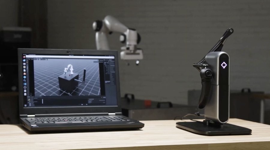 Haply Inverse3とロボットシミュレーションのデモ